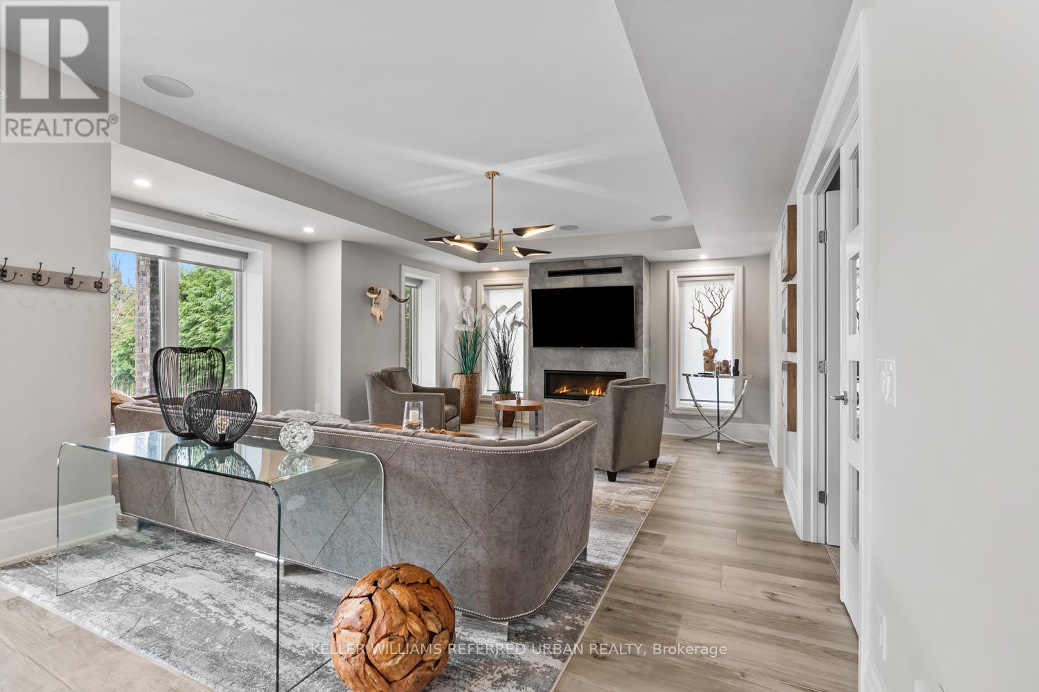 61 Ria Court, King, ON - Indoor With Fireplace