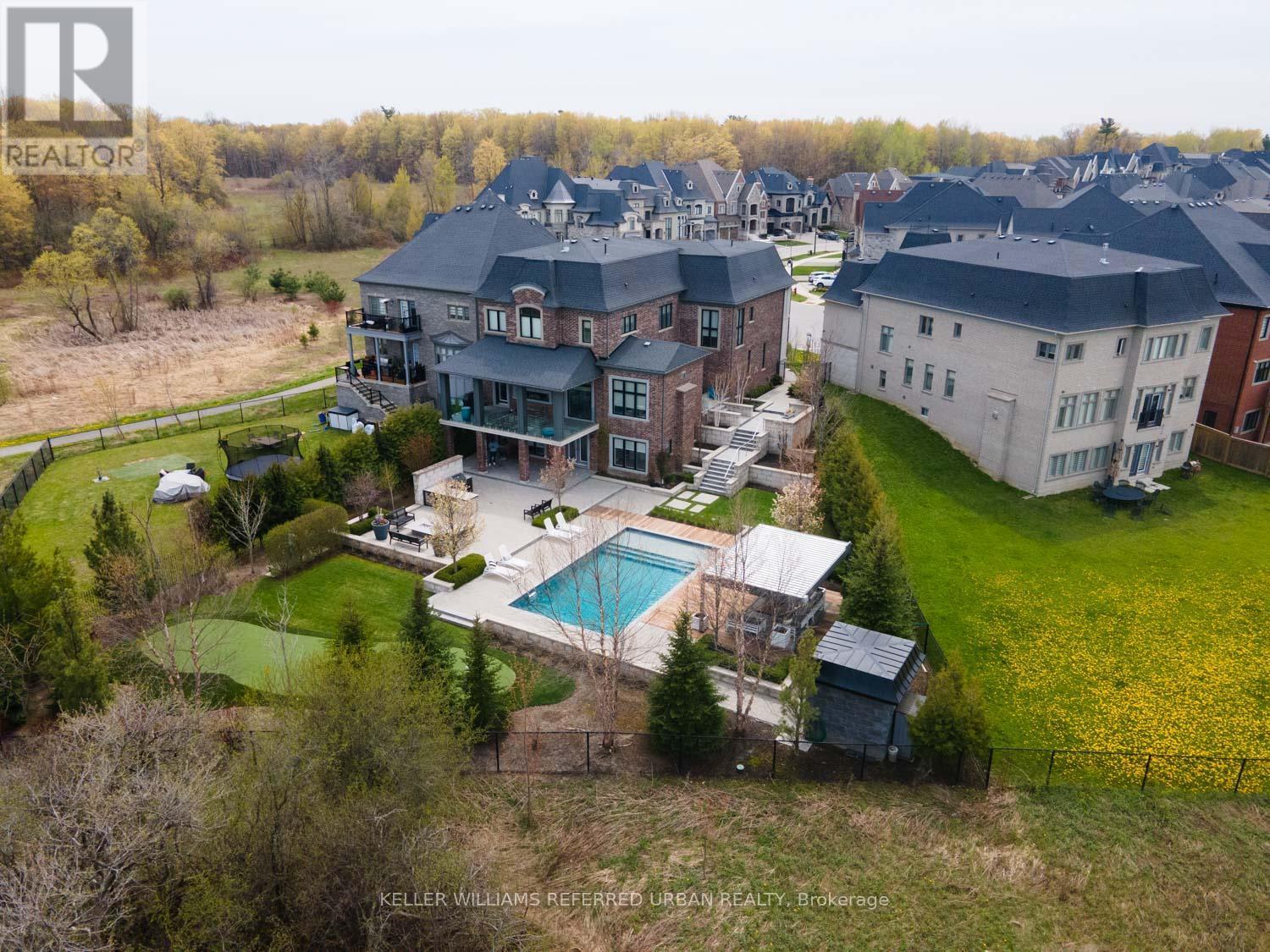 61 Ria Court, King, ON - Outdoor With In Ground Pool