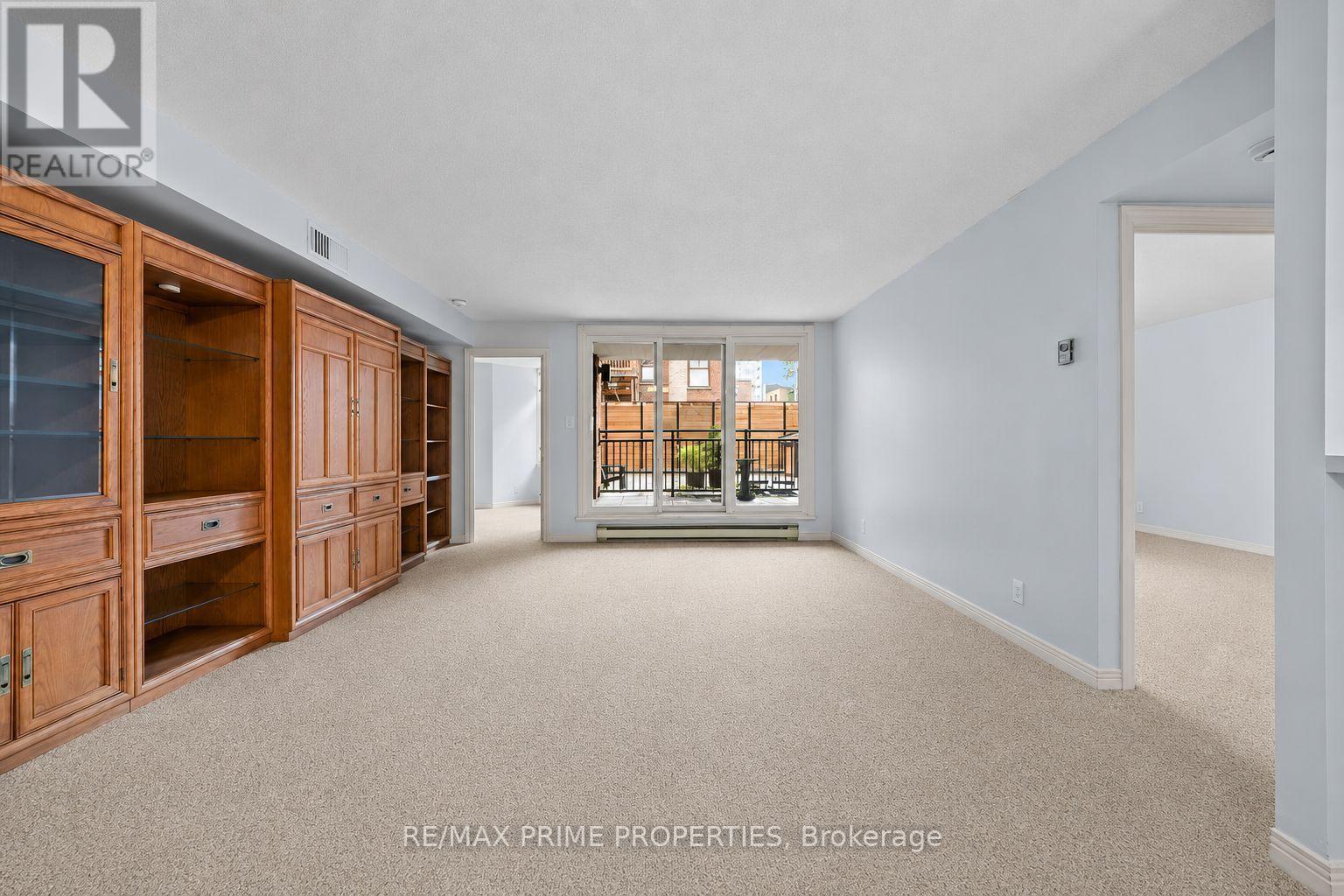 105 - 205 Somerset Street W, Ottawa, ON - Indoor Photo Showing Other Room