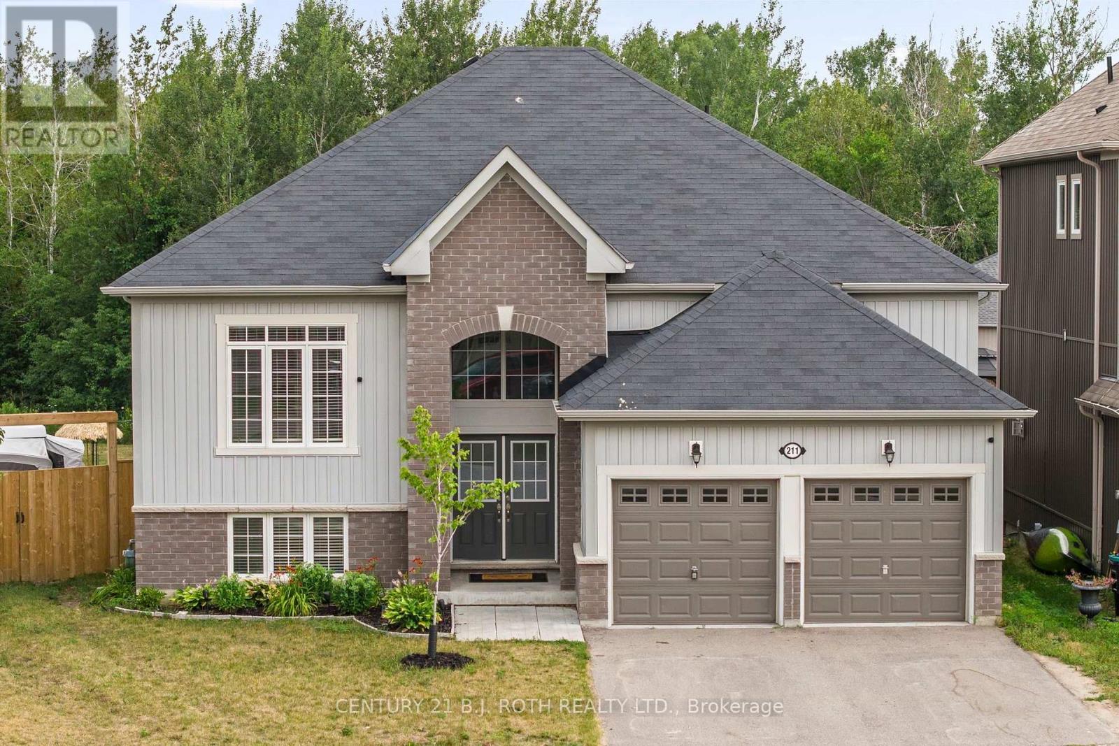 211 Roy Drive, Clearview, ON - Outdoor With Facade
