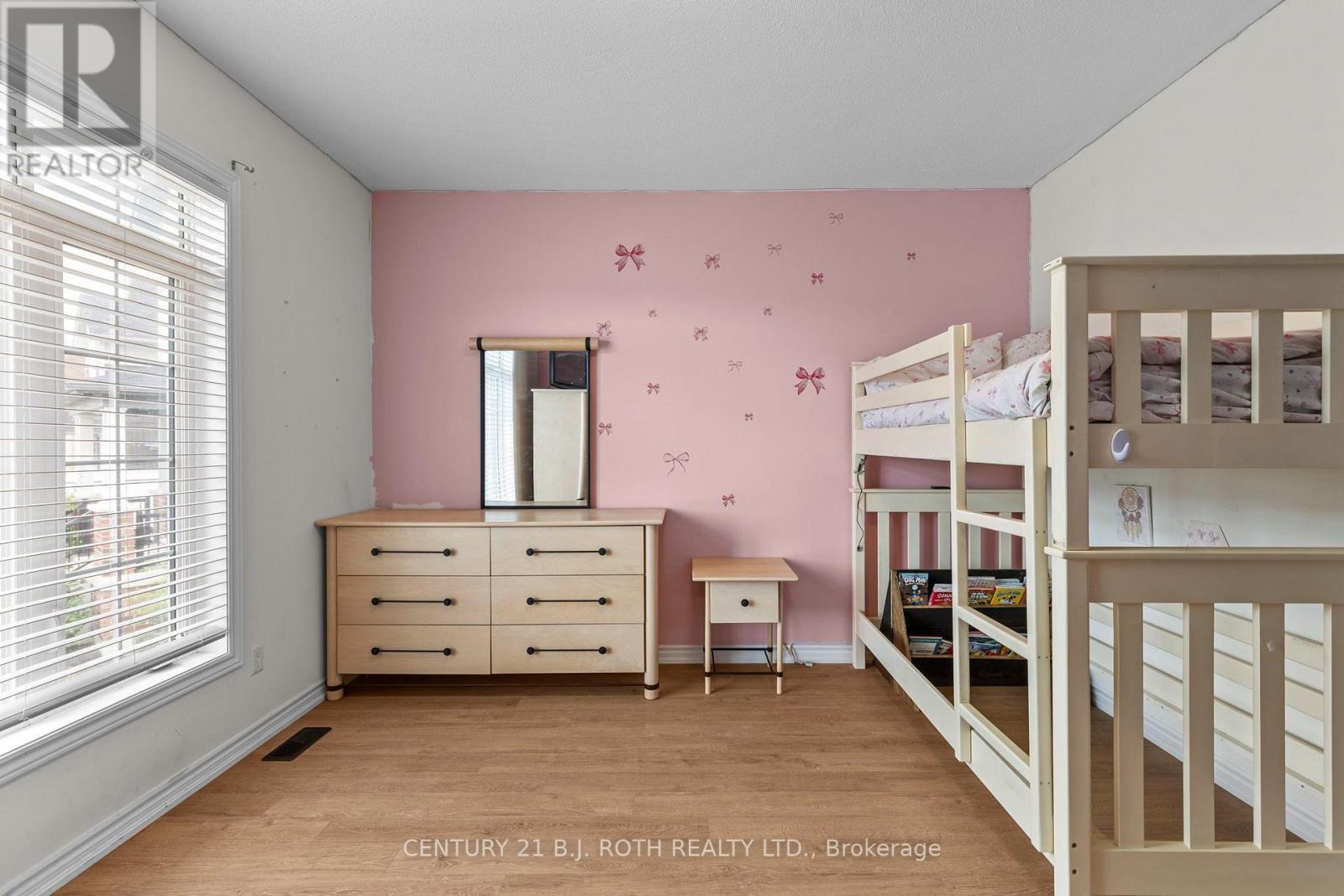 211 Roy Drive, Clearview, ON - Indoor