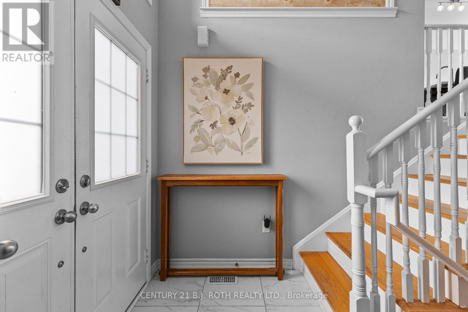 211 Roy Drive, Clearview, ON - Indoor Photo Showing Other Room
