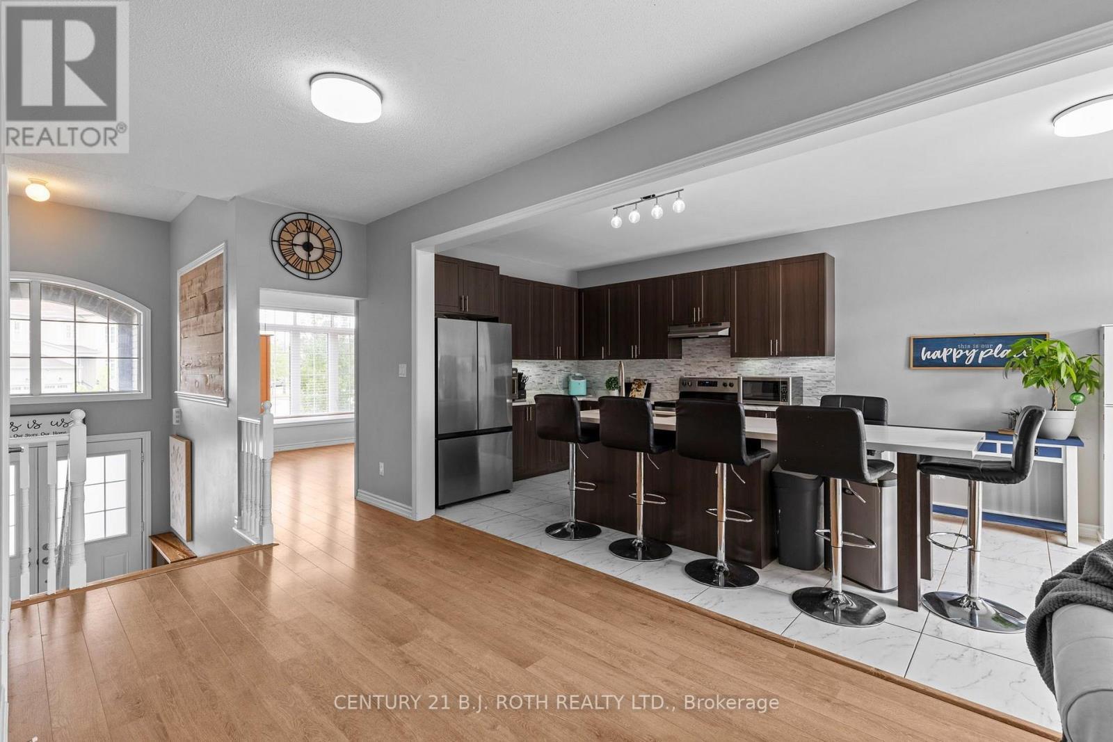 211 Roy Drive, Clearview, ON - Indoor