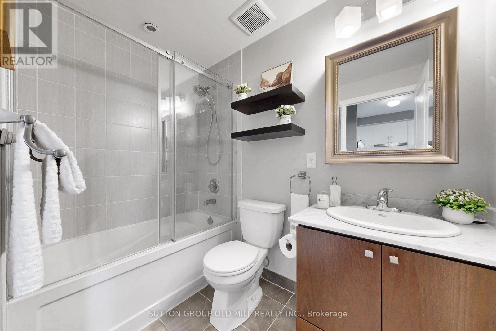 707 - 3563 Lake Shore Boulevard W, Toronto, ON - Indoor Photo Showing Bathroom