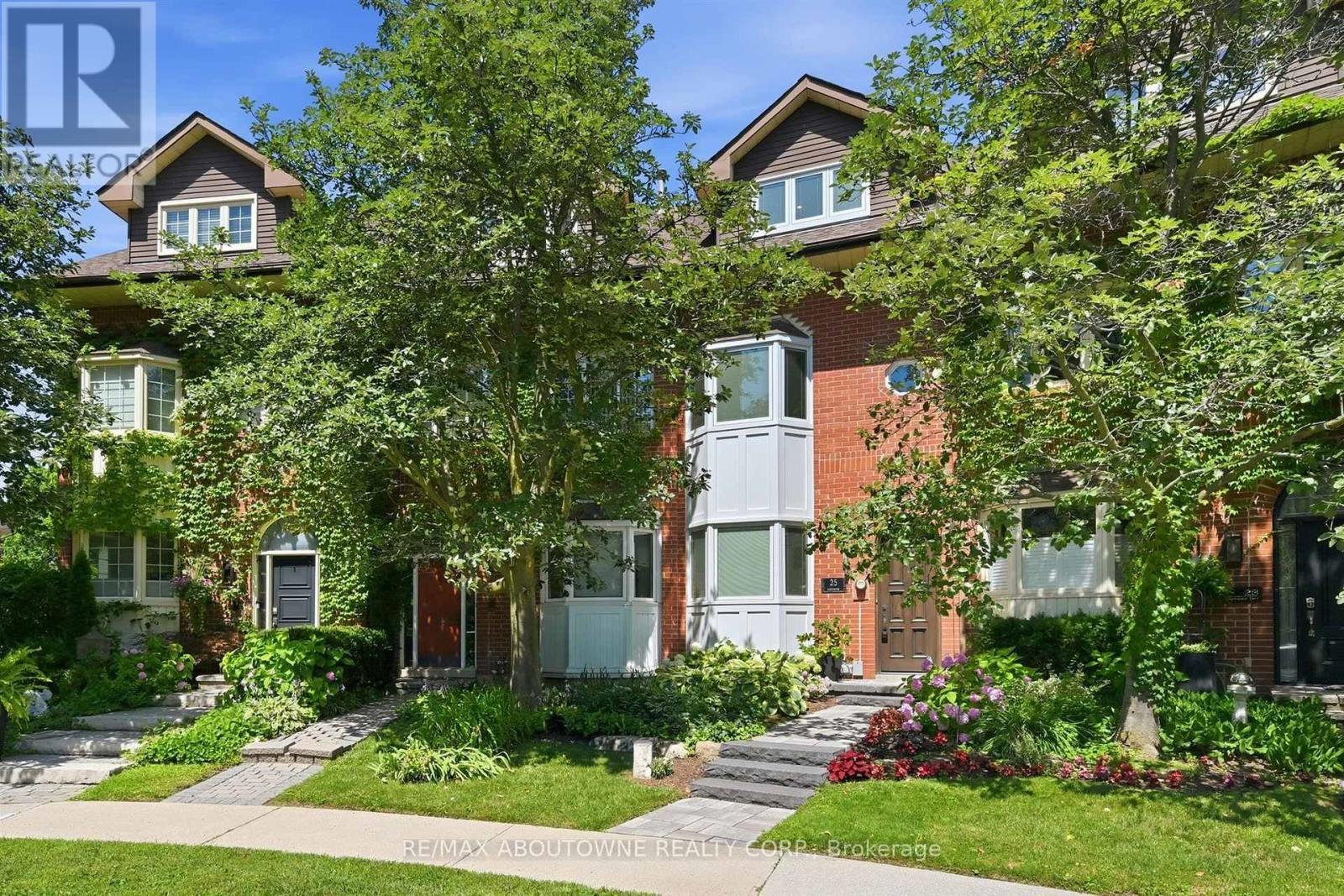 25 Southwind Terrace, Oakville, ON - Outdoor