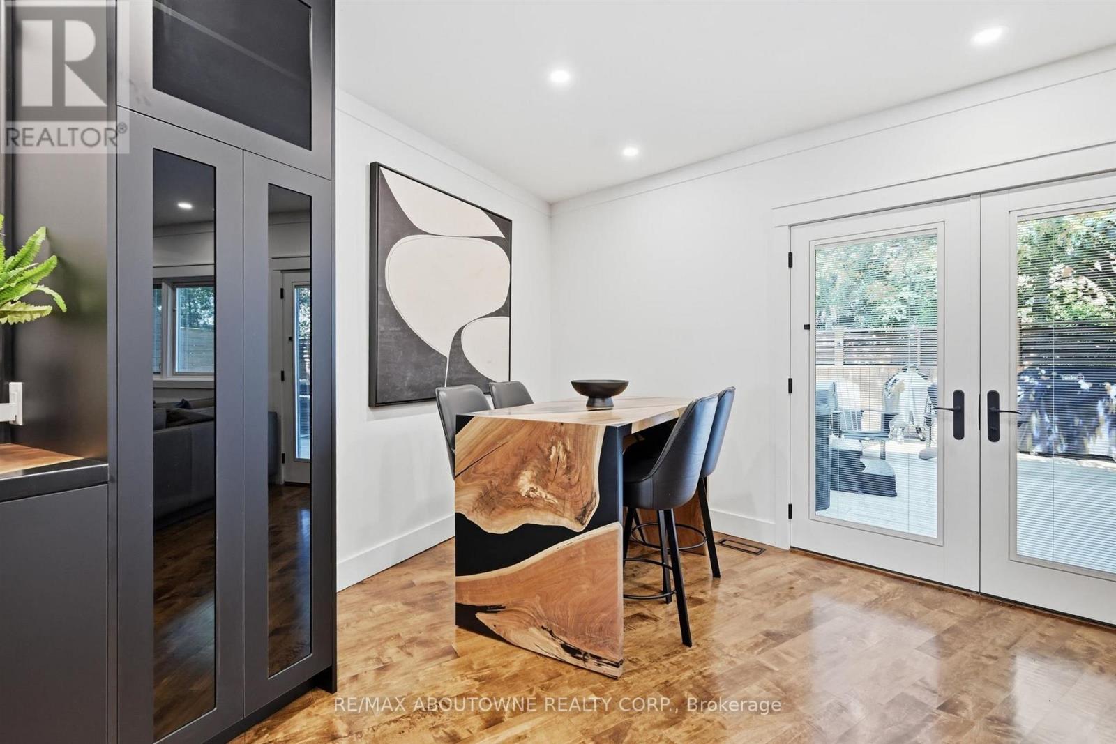 25 Southwind Terrace, Oakville, ON - Indoor