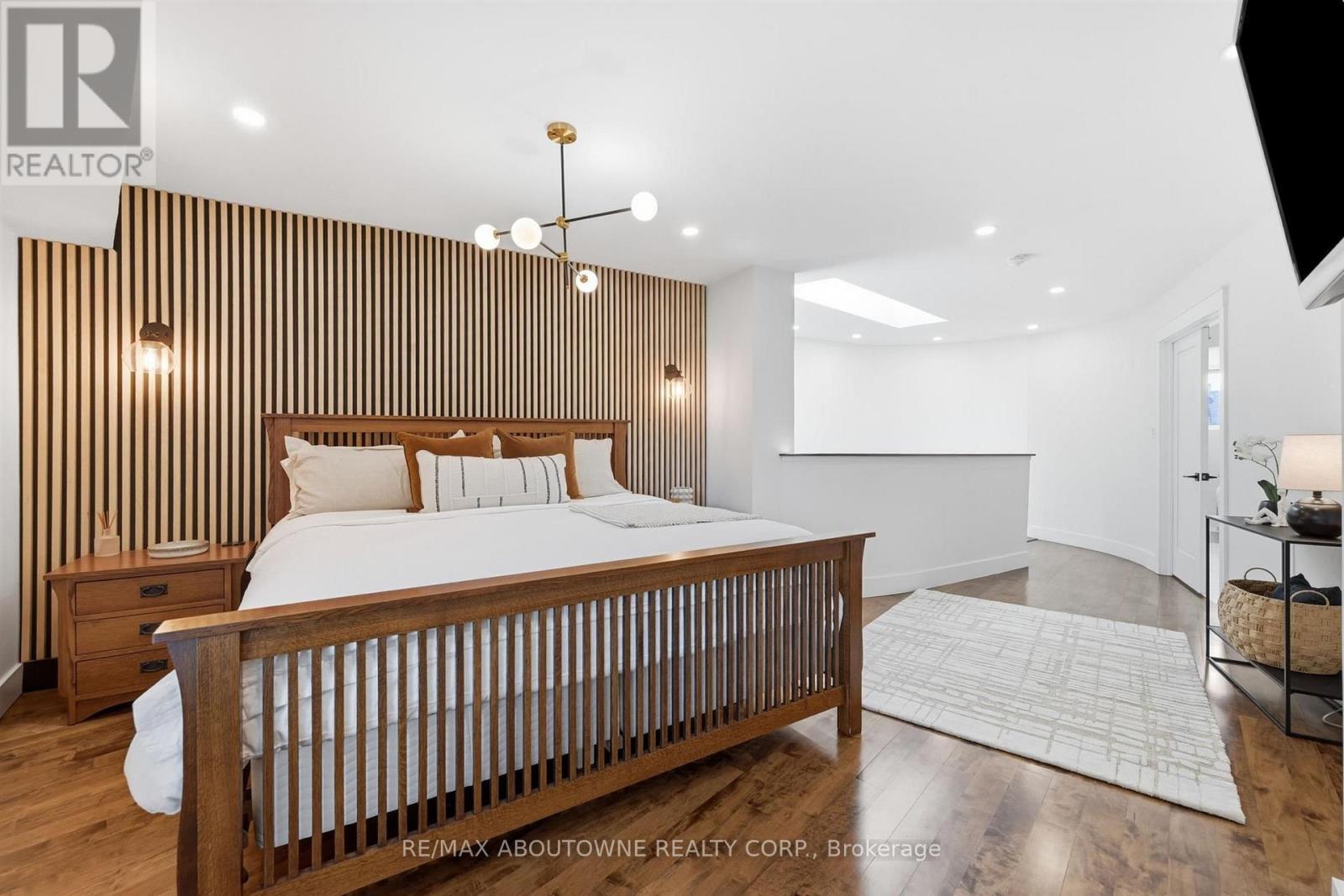 25 Southwind Terrace, Oakville, ON - Indoor Photo Showing Bedroom