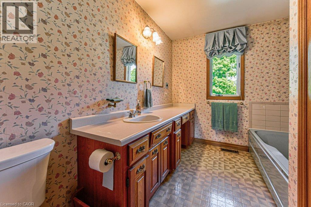 7316 Wellington Rd 30, Guelph, ON - Indoor Photo Showing Bathroom
