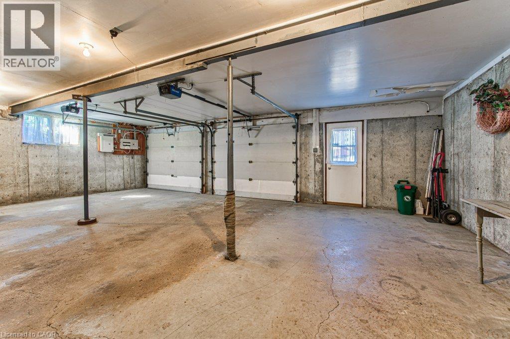 7316 Wellington Rd 30, Guelph, ON - Indoor Photo Showing Garage