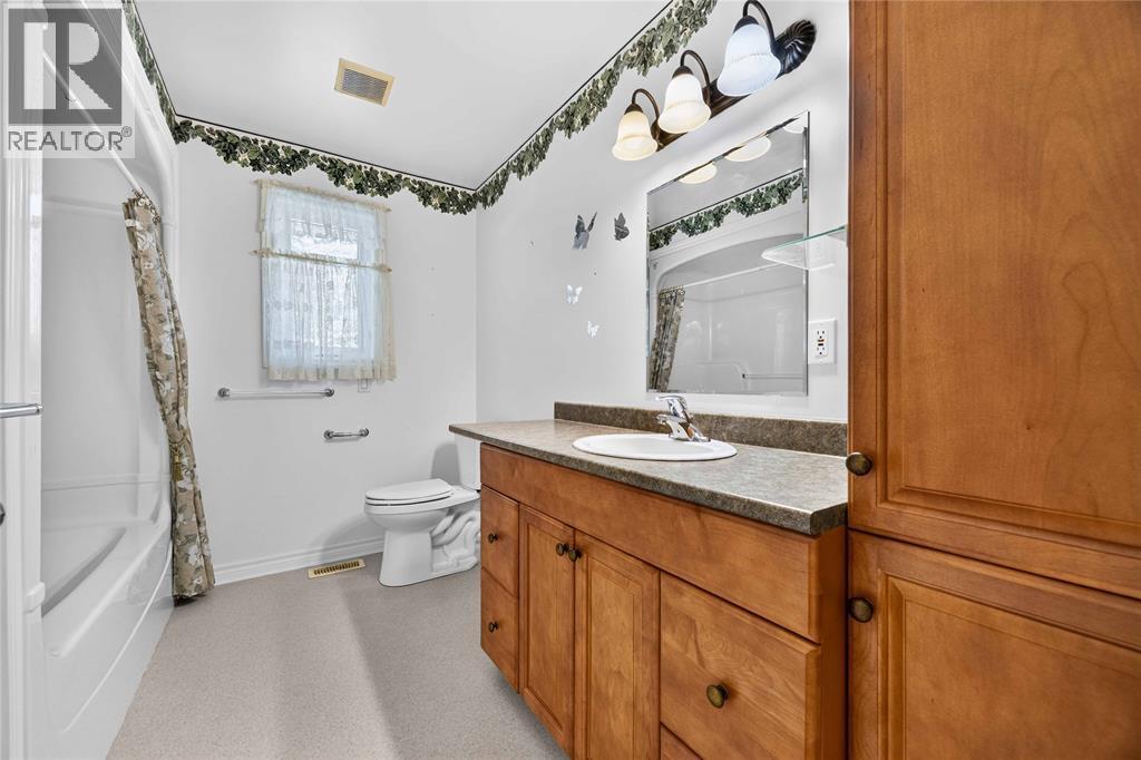 22 Main Street South, Lambton Shores, ON - Indoor Photo Showing Bathroom