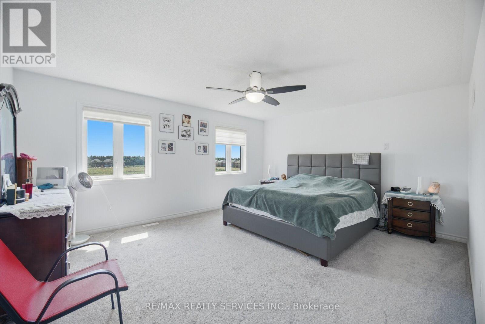 106 Seeley Avenue, Southgate, ON - Indoor Photo Showing Bedroom