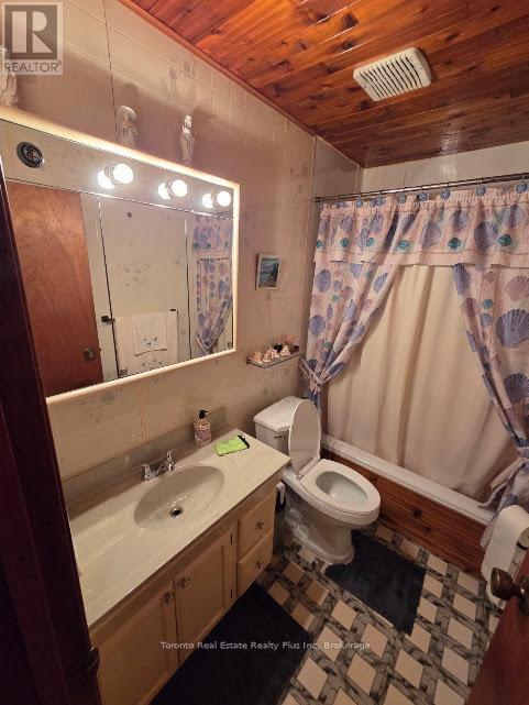 83 Laurier Road, Elliot Lake, ON - Indoor Photo Showing Bathroom