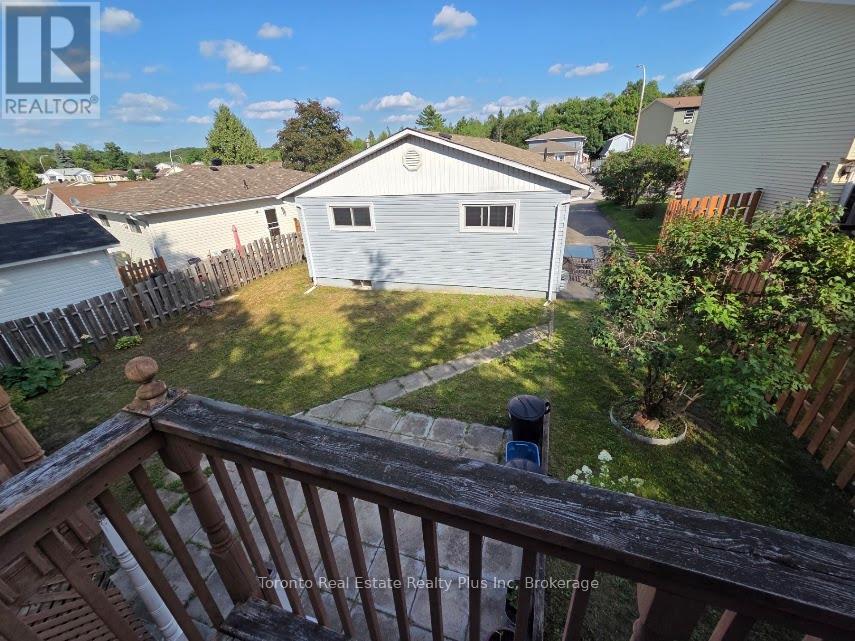 83 Laurier Road, Elliot Lake, ON - Outdoor