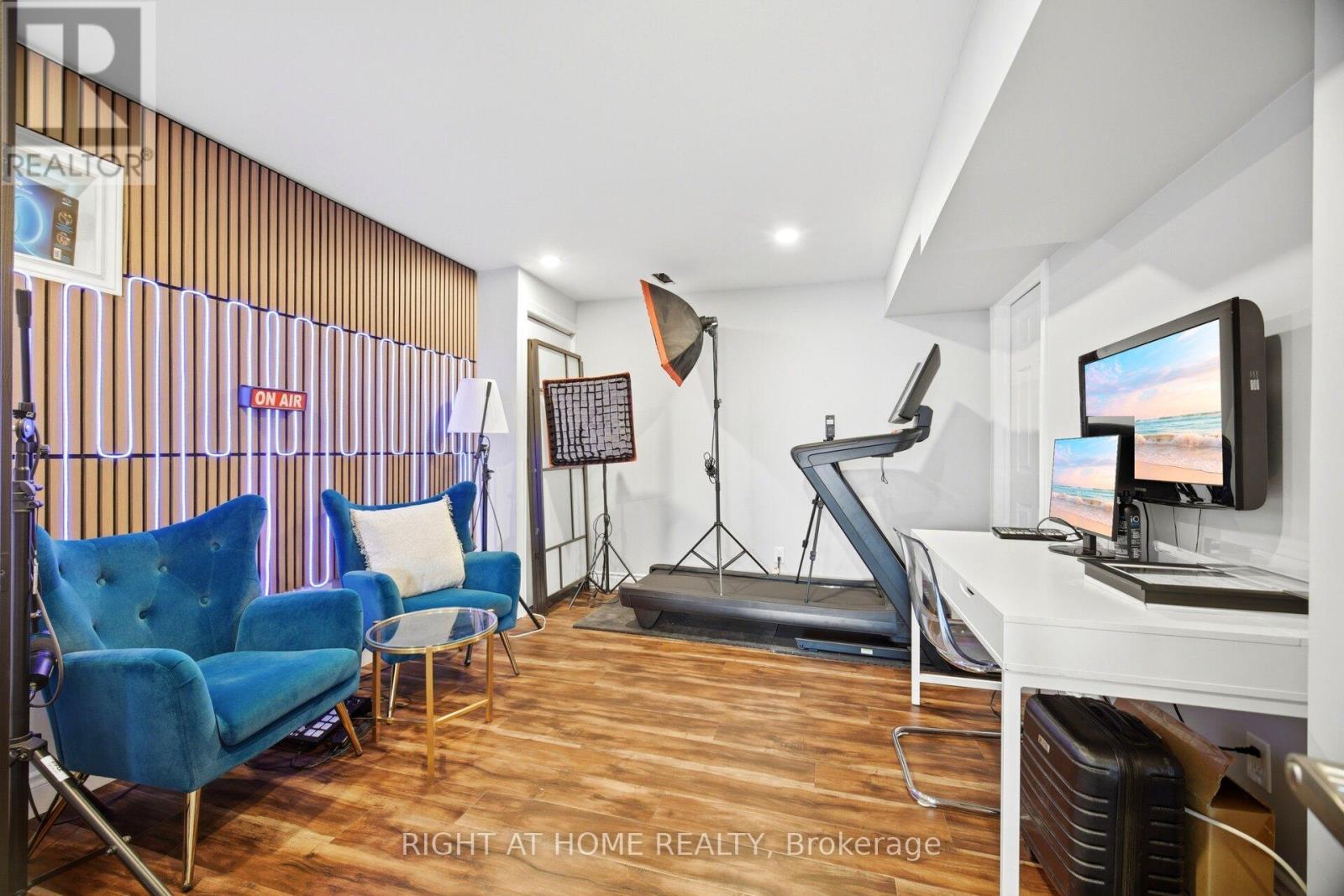 79 Garinger Crescent, Hamilton, ON - Indoor