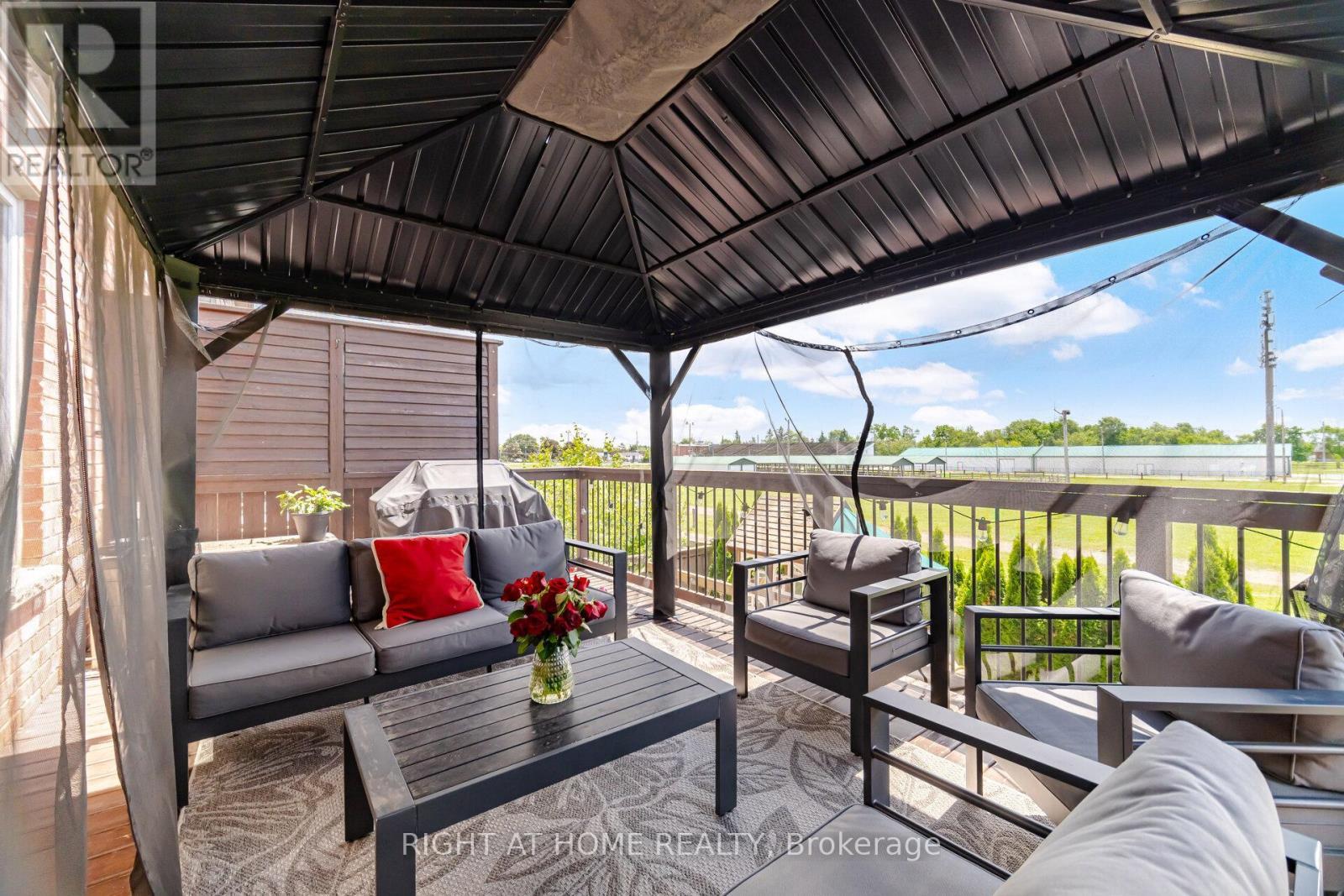 79 Garinger Crescent, Hamilton, ON - Outdoor With Deck Patio Veranda With Exterior