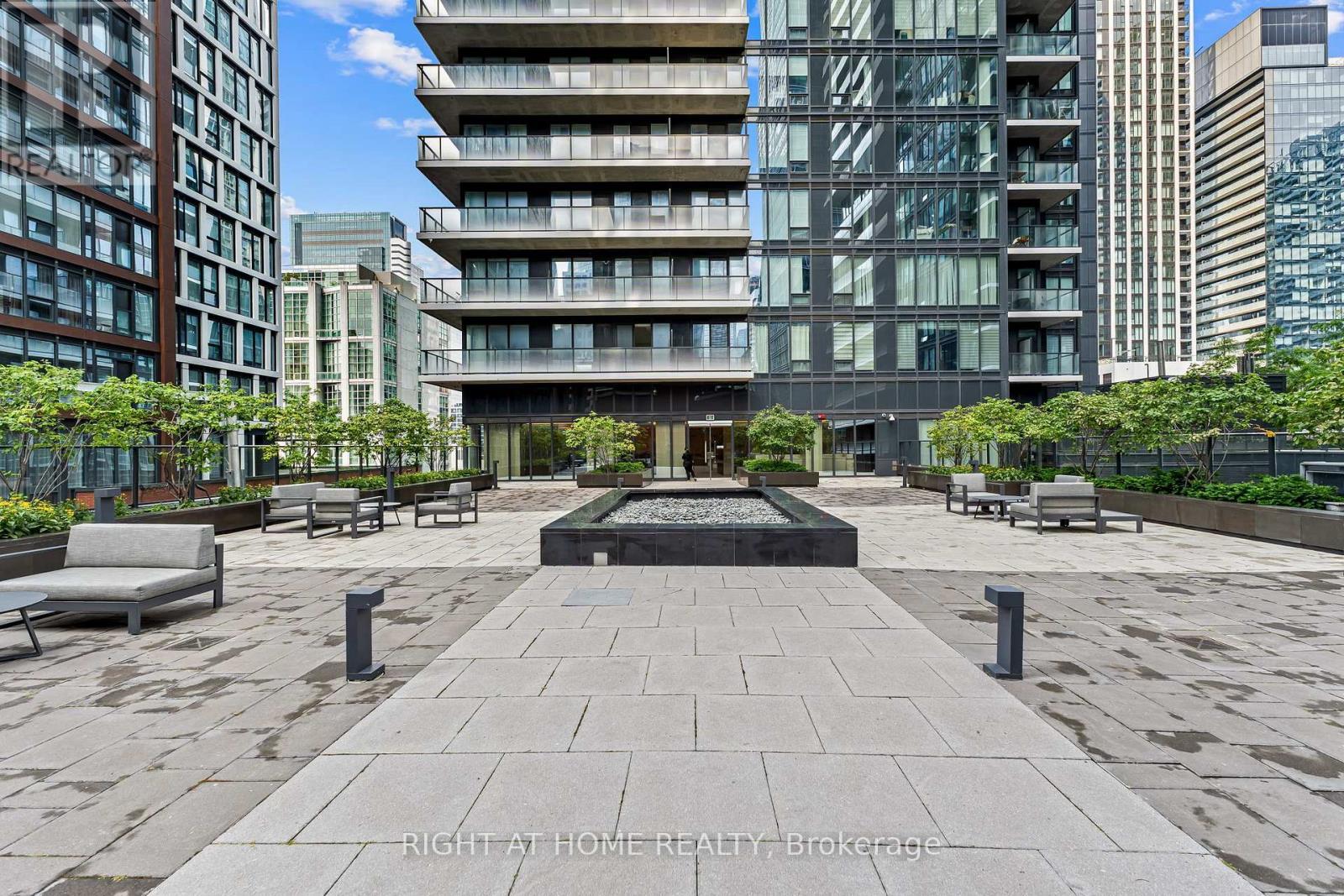 3110 - 115 Blue Jays Way, Toronto, ON - Outdoor With Facade