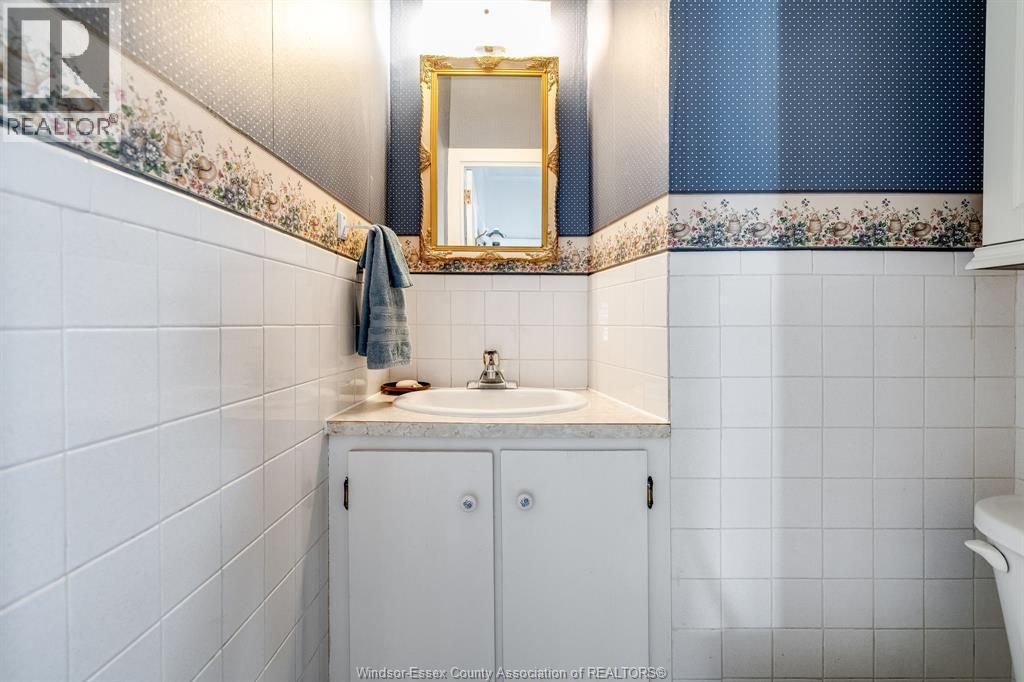 1247 Heritage Road, Kingsville, ON - Indoor Photo Showing Bathroom