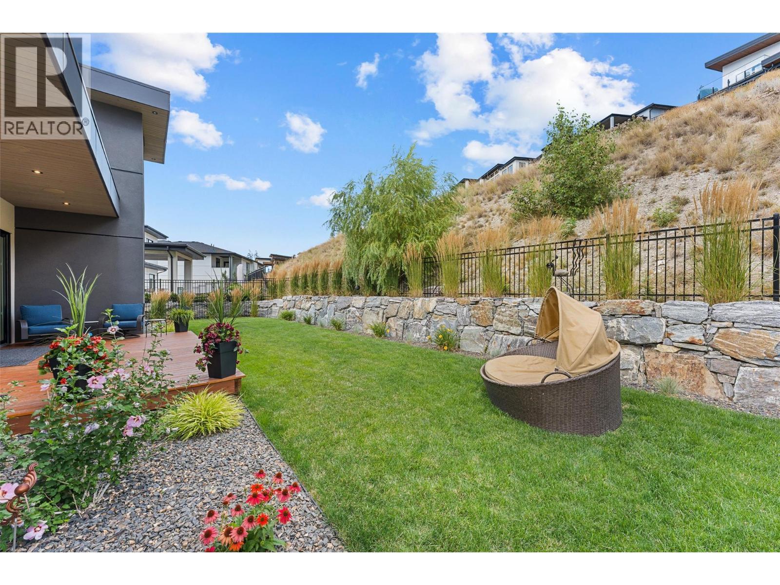 9829 Beacon Hill Crescent, Lake Country, BC - Outdoor