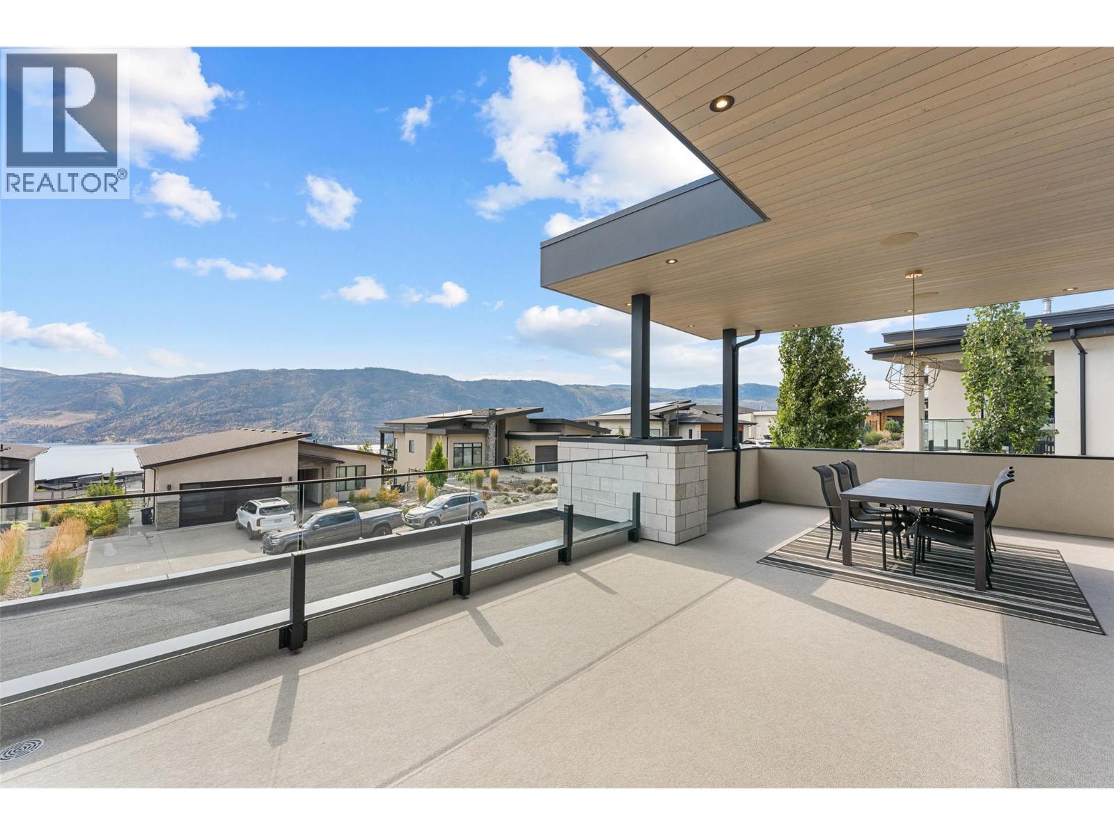 9829 Beacon Hill Crescent, Lake Country, BC - Outdoor With Exterior