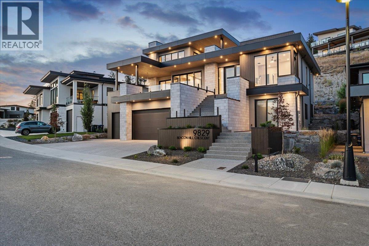 9829 Beacon Hill Crescent, Lake Country, BC - Outdoor With Facade
