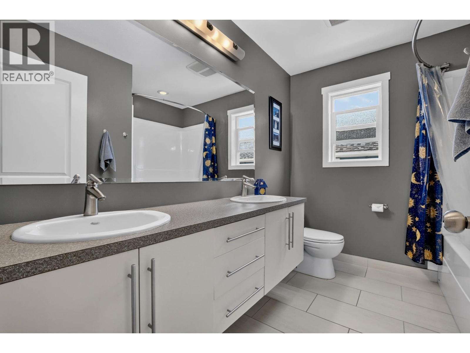 7557 Loedel Crescent, Prince George, BC - Indoor Photo Showing Bathroom