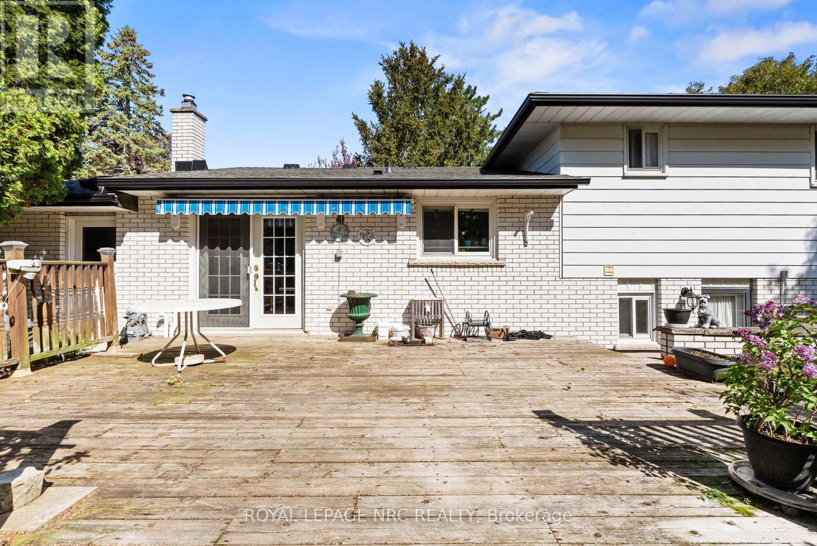 21 Upper Canada Drive, Niagara-On-The-Lake (Town), ON - Outdoor With Exterior