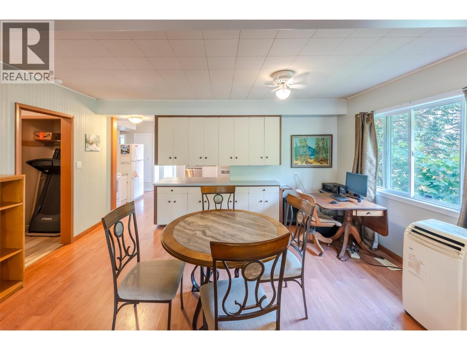 5401 Highway 97, Oliver, BC - Indoor