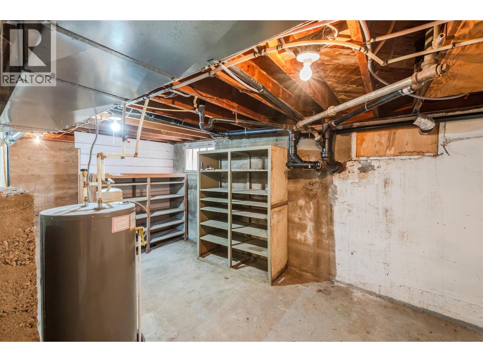 5401 Highway 97, Oliver, BC - Indoor Photo Showing Basement