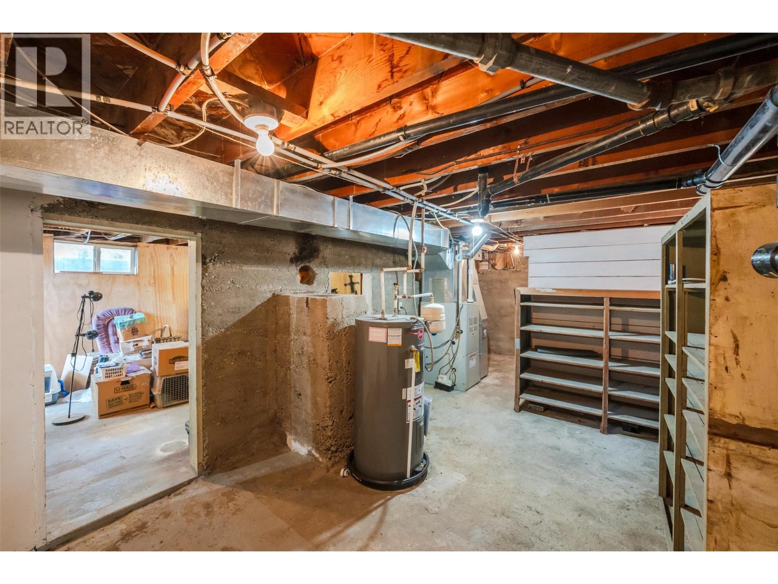 5401 Highway 97, Oliver, BC - Indoor Photo Showing Basement