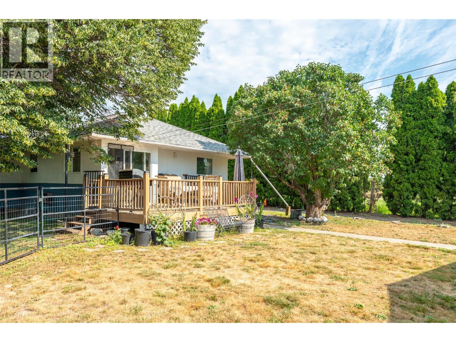 5401 Highway 97, Oliver, BC - Outdoor
