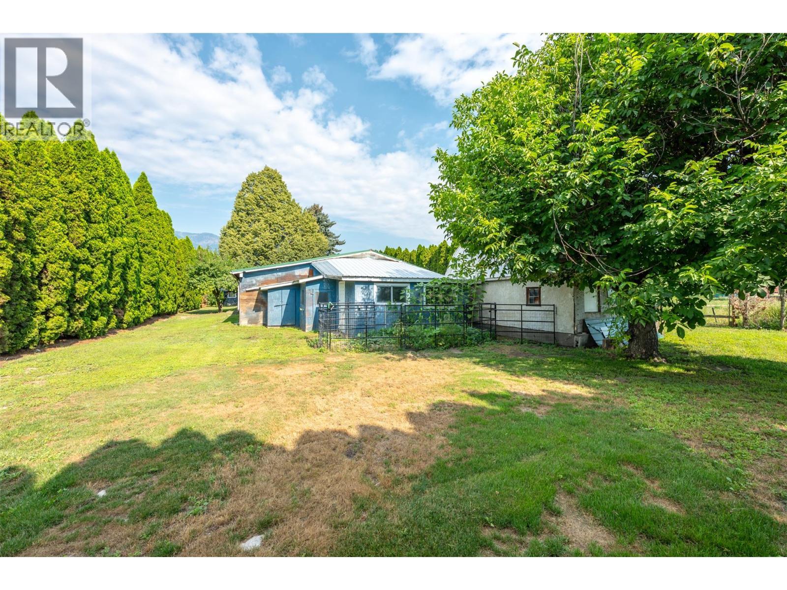 5401 Highway 97, Oliver, BC - Outdoor