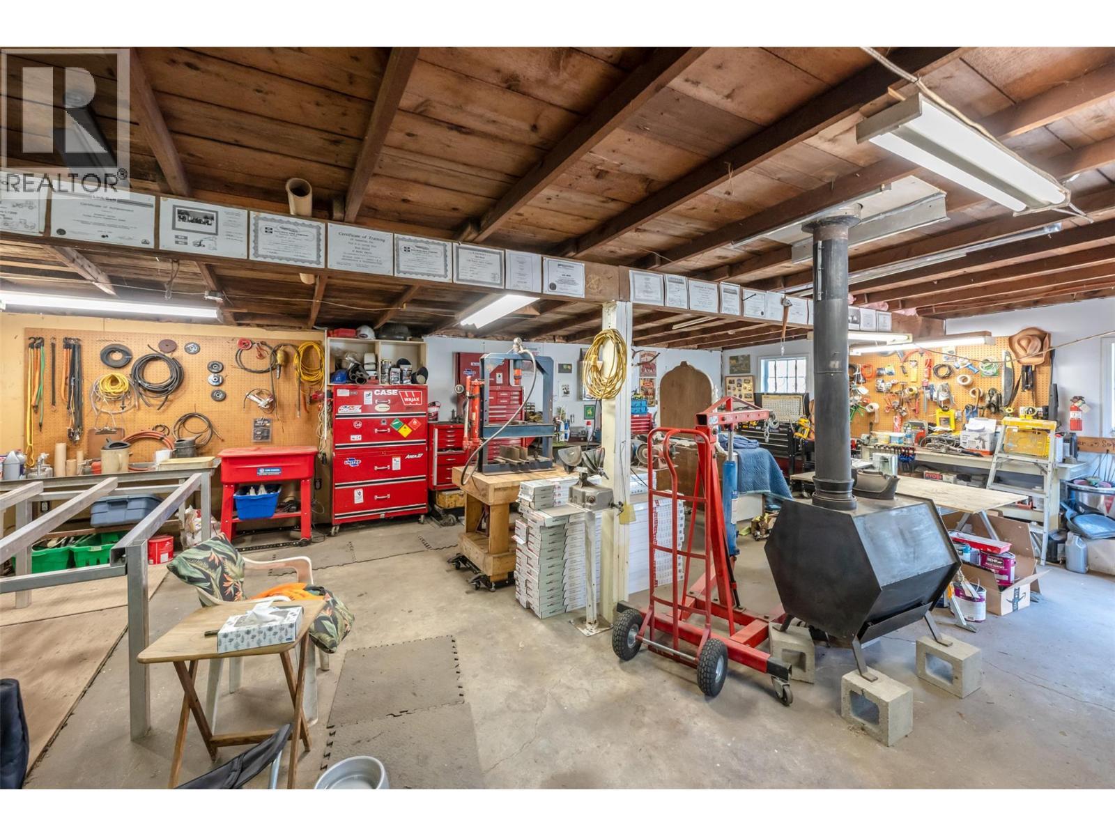 5401 Highway 97, Oliver, BC - Indoor Photo Showing Basement