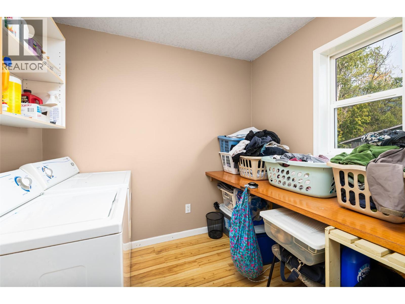4840 Lower Wynndel Road, Wynndel, BC - Indoor