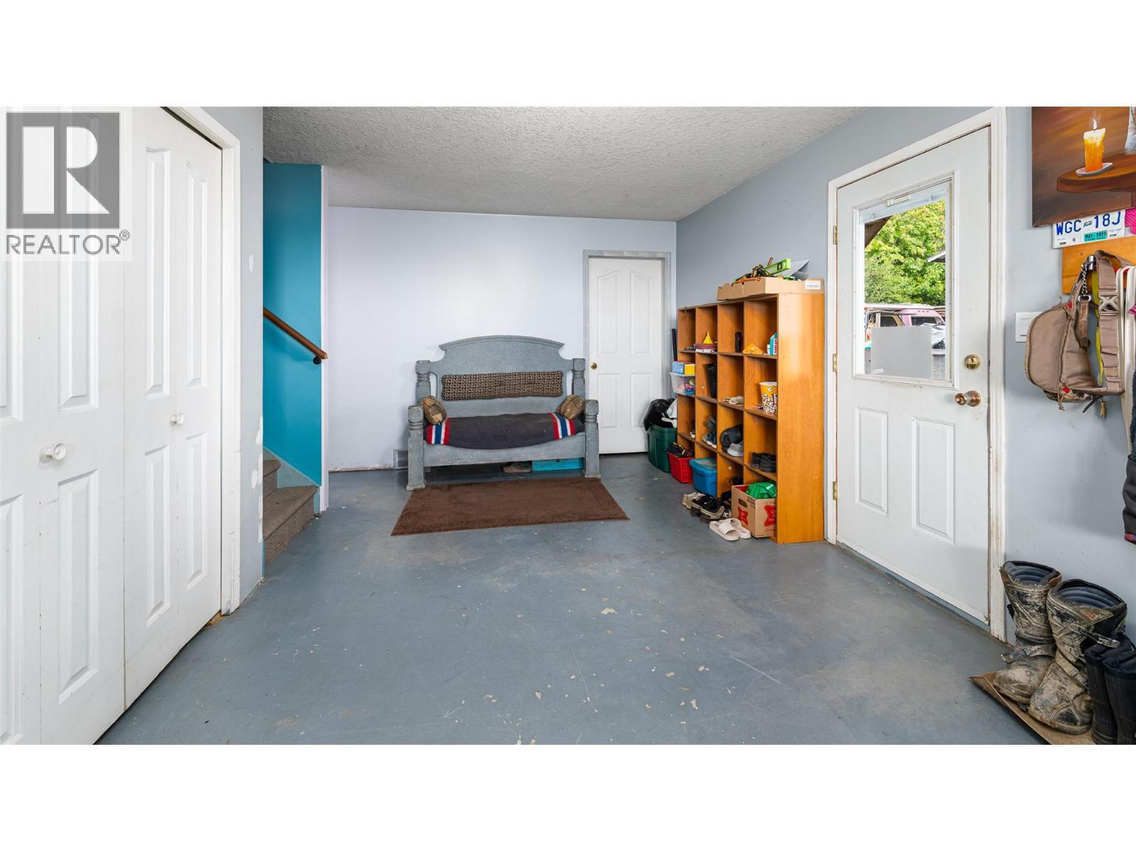 4840 Lower Wynndel Road, Wynndel, BC - Indoor