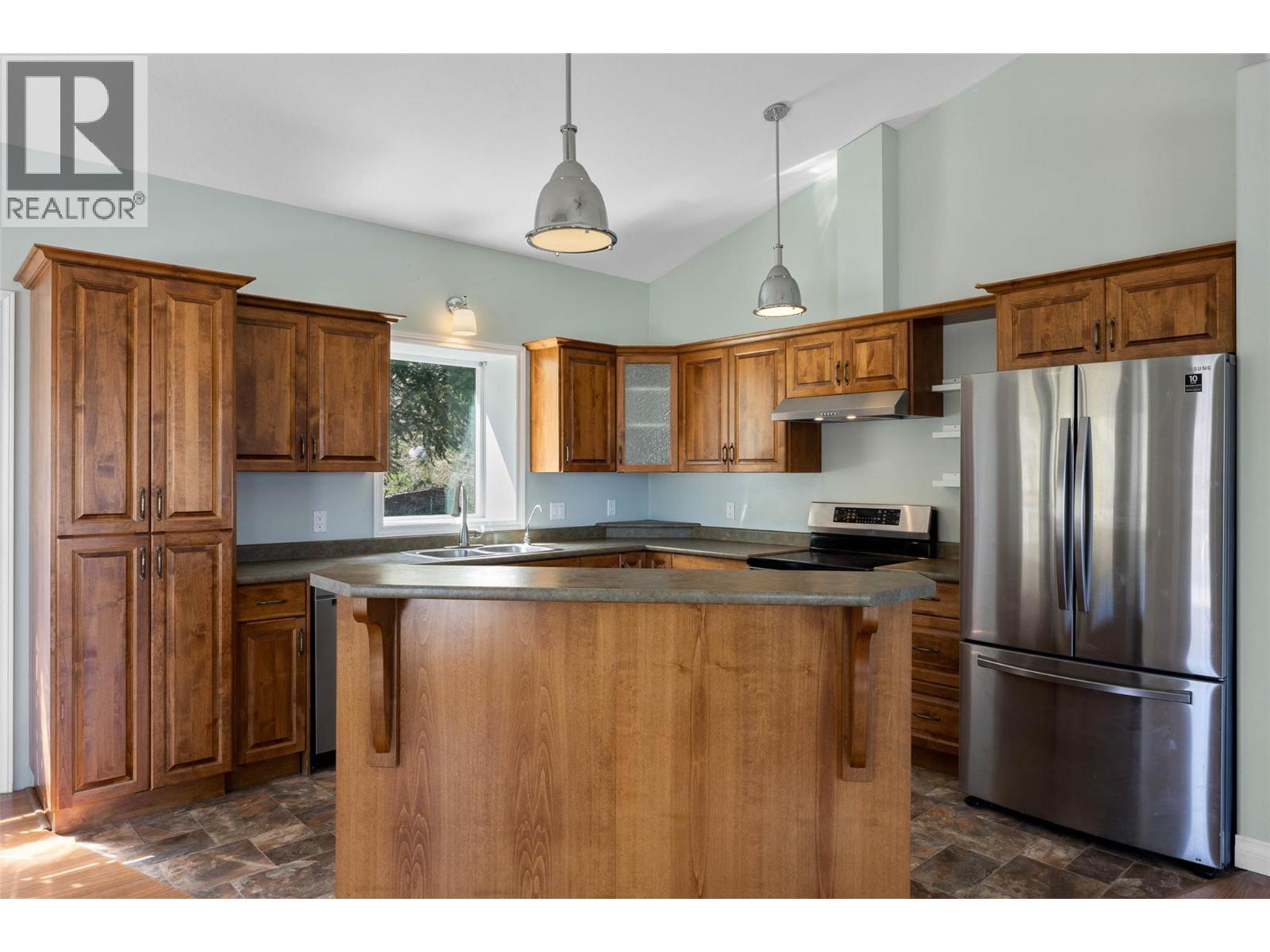6216 Savona Access Road, Kamloops, BC - Indoor Photo Showing Kitchen
