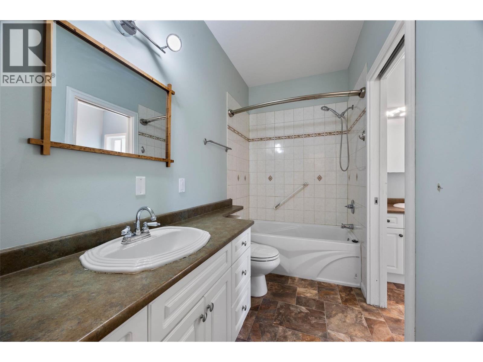 6216 Savona Access Road, Kamloops, BC - Indoor Photo Showing Bathroom