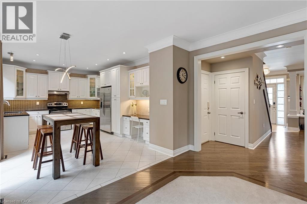 170 Garth Massey Drive, Cambridge, ON - Indoor Photo Showing Kitchen