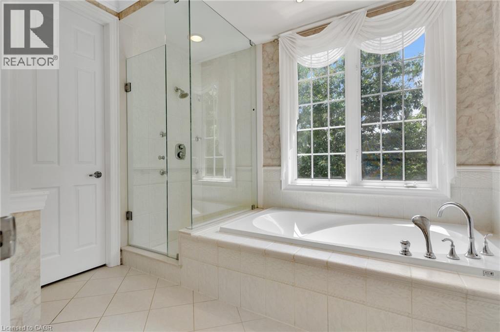170 Garth Massey Drive, Cambridge, ON - Indoor Photo Showing Bathroom