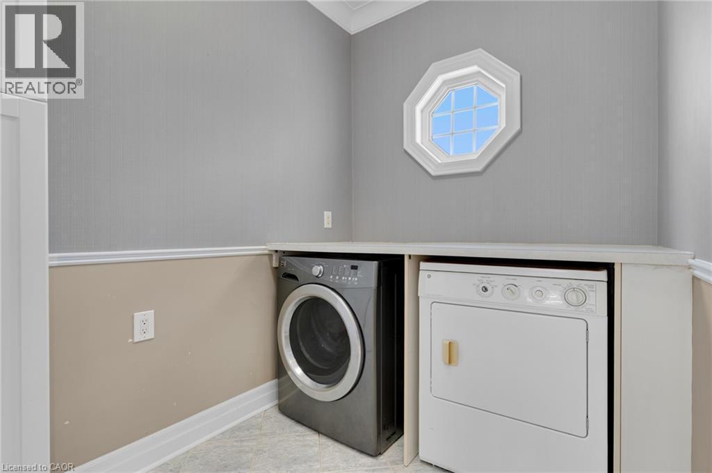 170 Garth Massey Drive, Cambridge, ON - Indoor Photo Showing Laundry Room