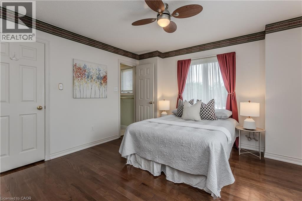 2010 Grovetree Lane, Burlington, ON - Indoor Photo Showing Bedroom