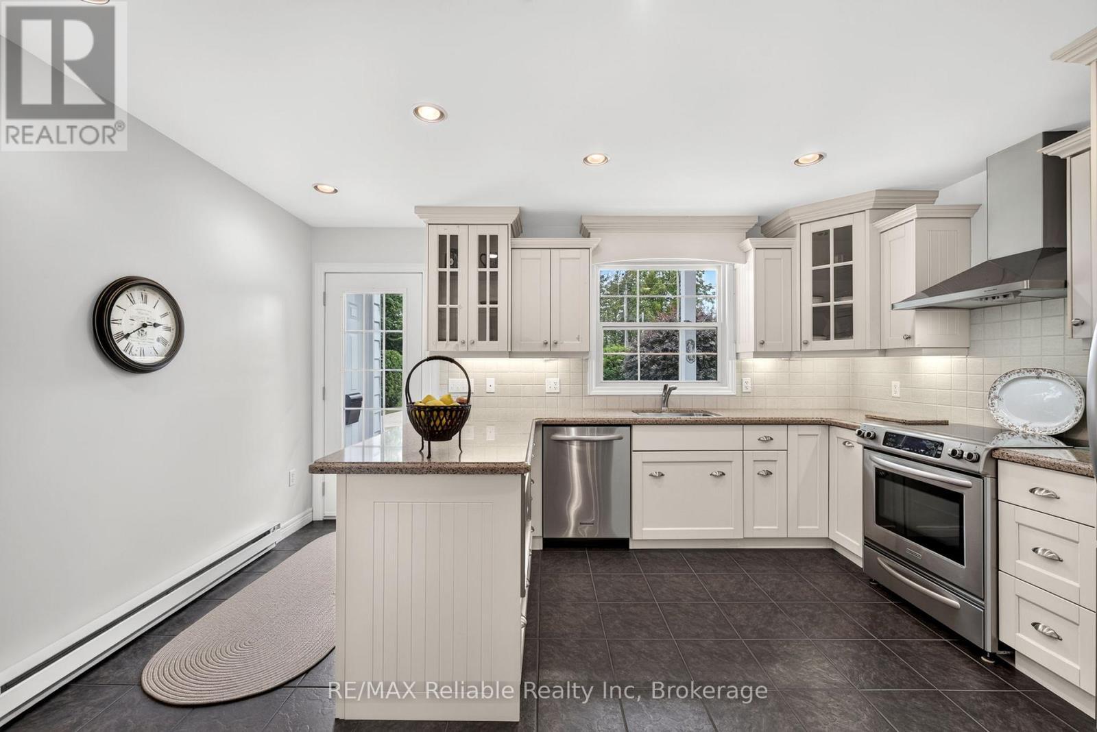 60 Tuyll Street, Bluewater (Bayfield), ON - Indoor Photo Showing Kitchen With Stainless Steel Kitchen With Upgraded Kitchen