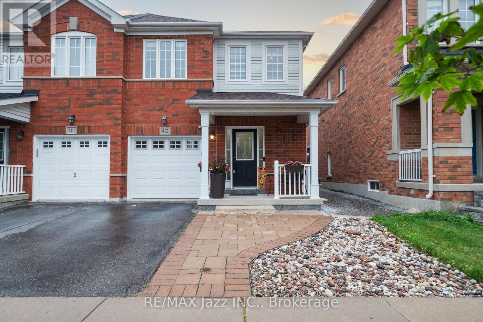 412 Reeves Way Boulevard, Whitchurch-Stouffville (Stouffville), ON - Outdoor