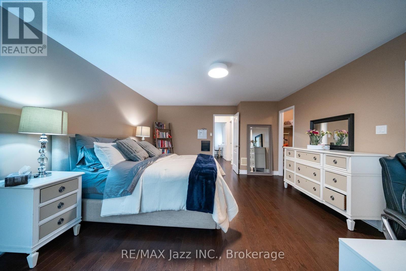 412 Reeves Way Boulevard, Whitchurch-Stouffville (Stouffville), ON - Indoor Photo Showing Bedroom