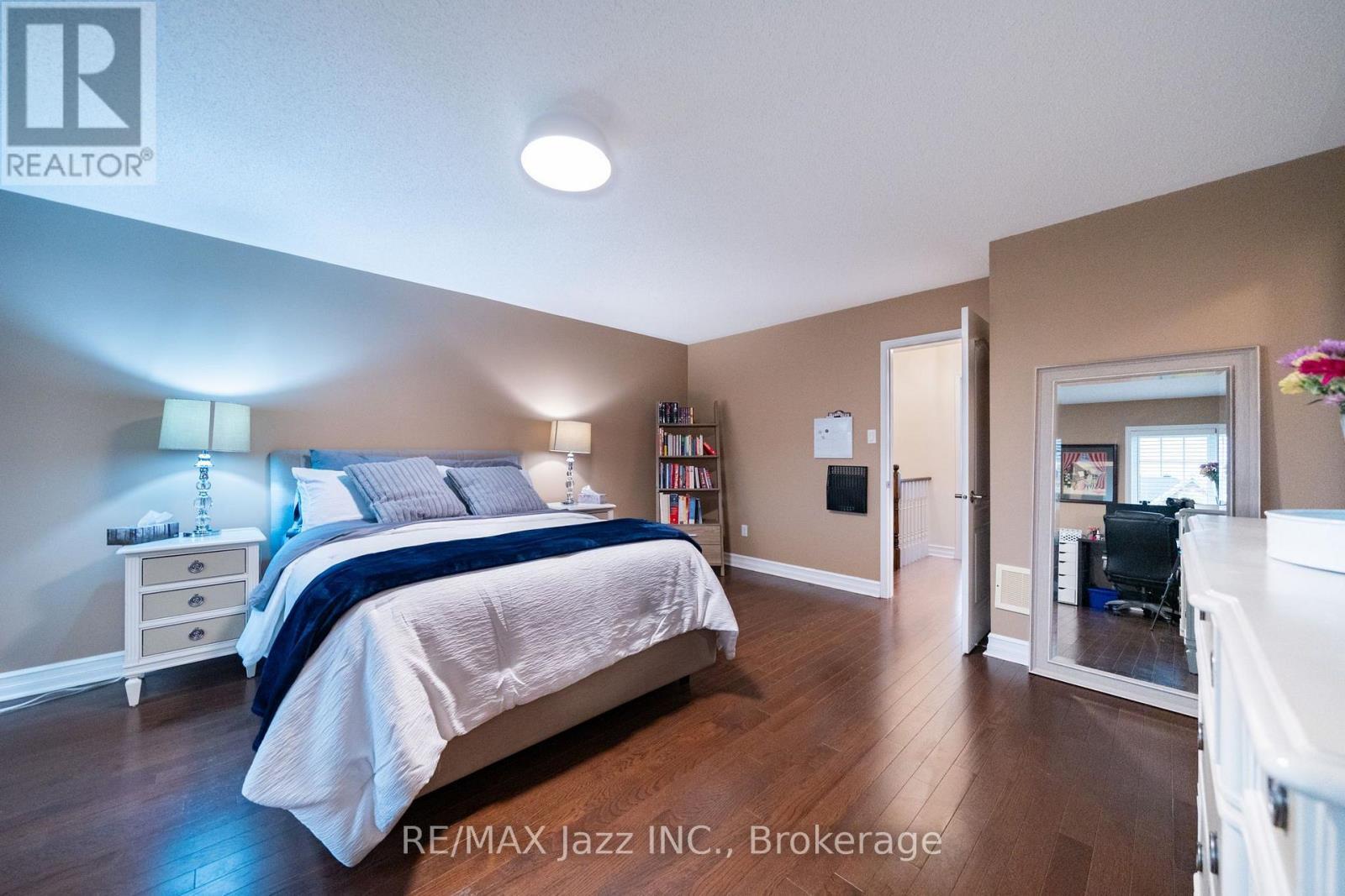 412 Reeves Way Boulevard, Whitchurch-Stouffville (Stouffville), ON - Indoor Photo Showing Bedroom