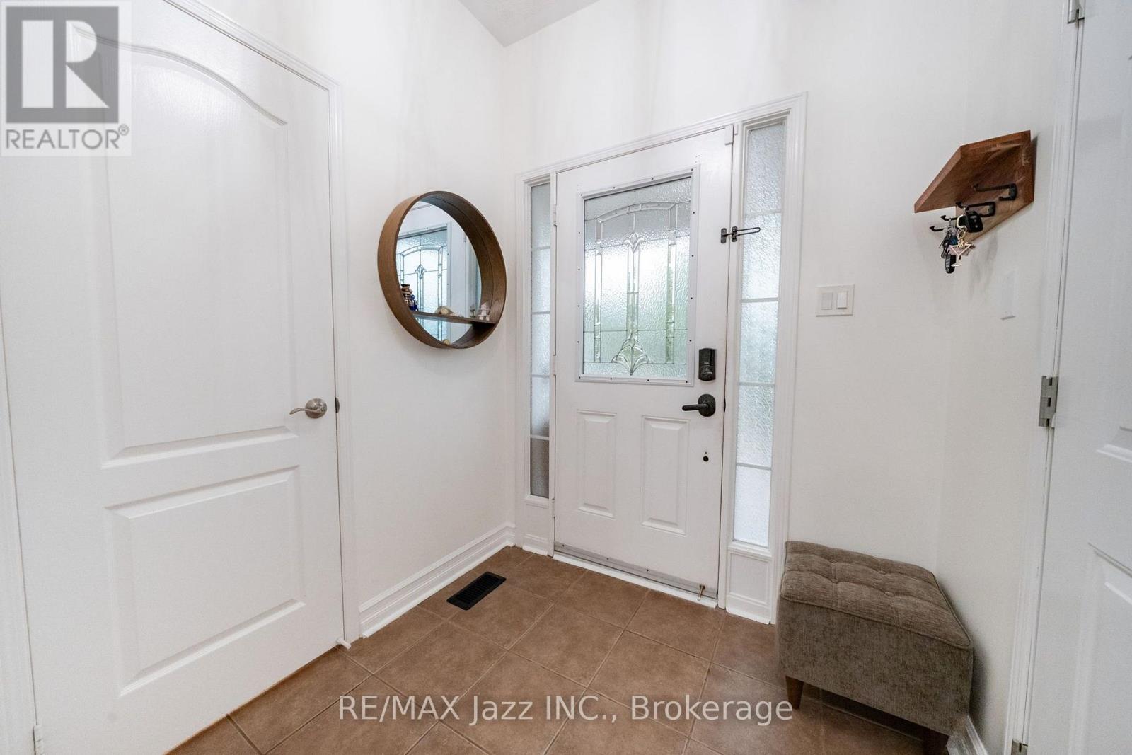 412 Reeves Way Boulevard, Whitchurch-Stouffville (Stouffville), ON - Indoor Photo Showing Other Room