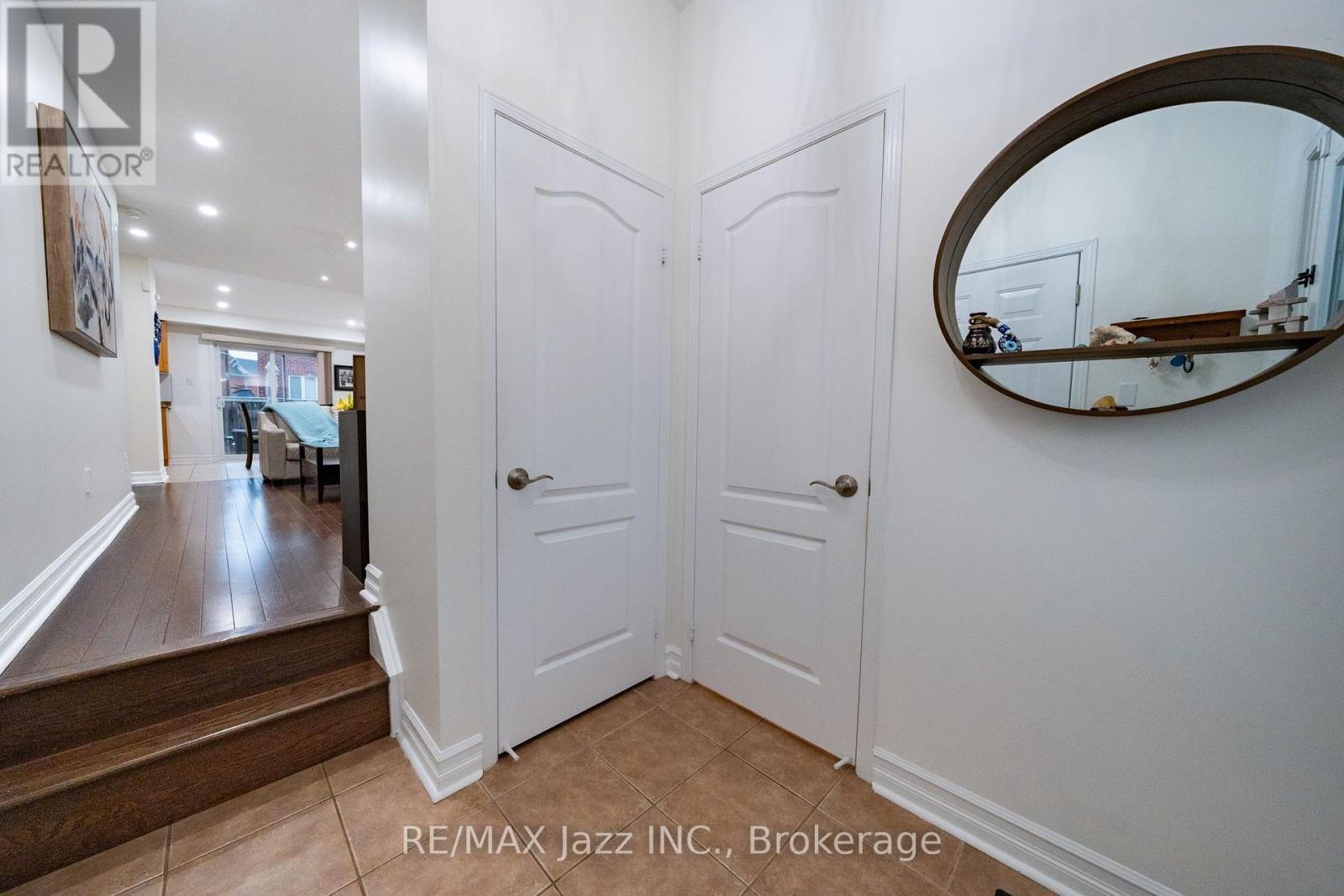 412 Reeves Way Boulevard, Whitchurch-Stouffville (Stouffville), ON - Indoor Photo Showing Other Room