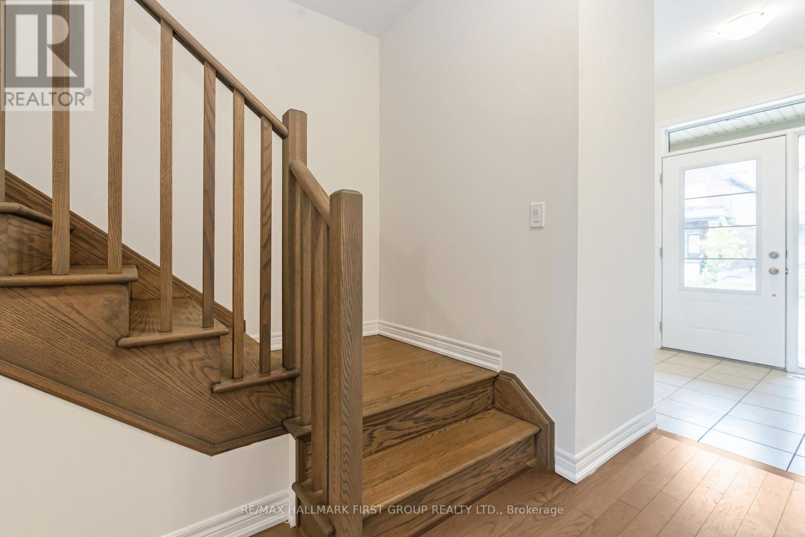 77 Air Dancer Crescent, Oshawa, ON - Indoor Photo Showing Other Room