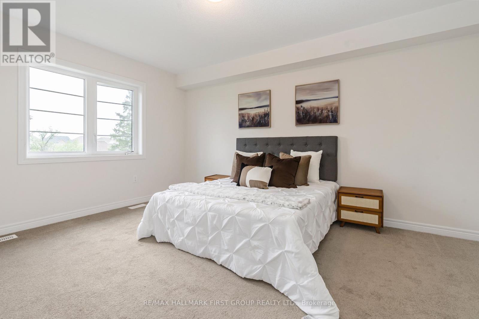 77 Air Dancer Crescent, Oshawa, ON - Indoor Photo Showing Bedroom