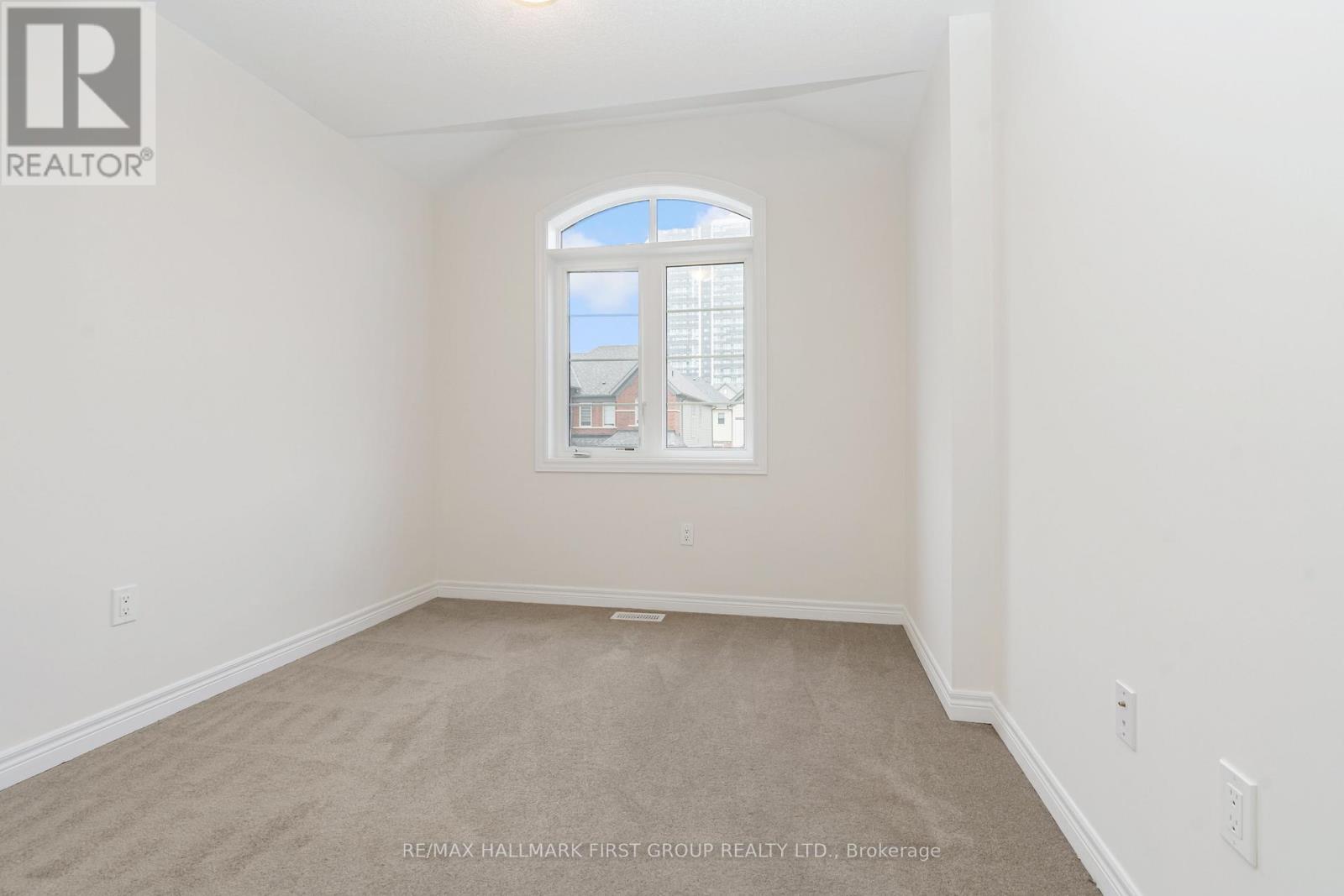 77 Air Dancer Crescent, Oshawa, ON - Indoor Photo Showing Other Room