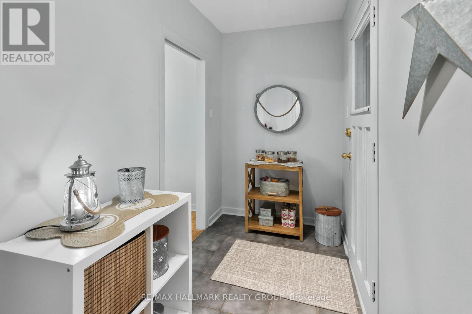 932 Dresden Crescent, Ottawa, ON - Indoor